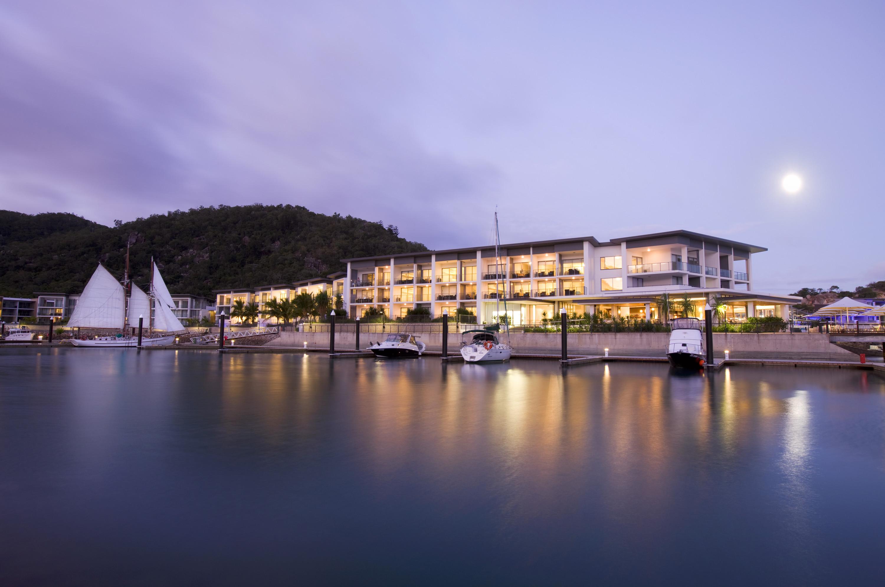 Peppers Blue On Blue Nelly Bay Exterior foto The Pearl Resort at Hamilton Island