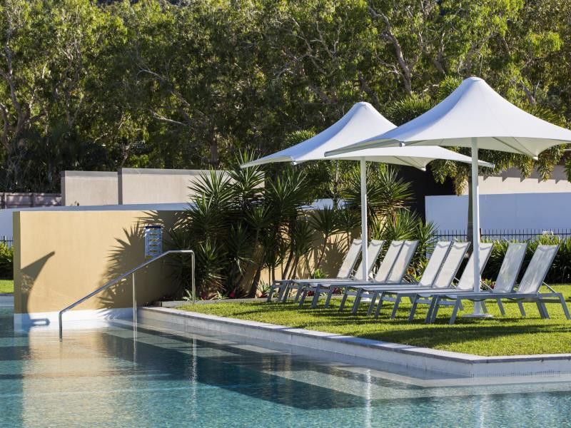 Peppers Blue On Blue Nelly Bay Exterior foto The pool at the 2011 Commonwealth Games Village
